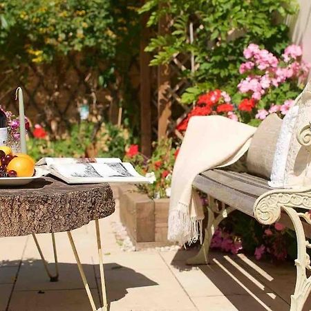 Canal View 2 Bedrooms End Of Terrace شيشستر المظهر الخارجي الصورة