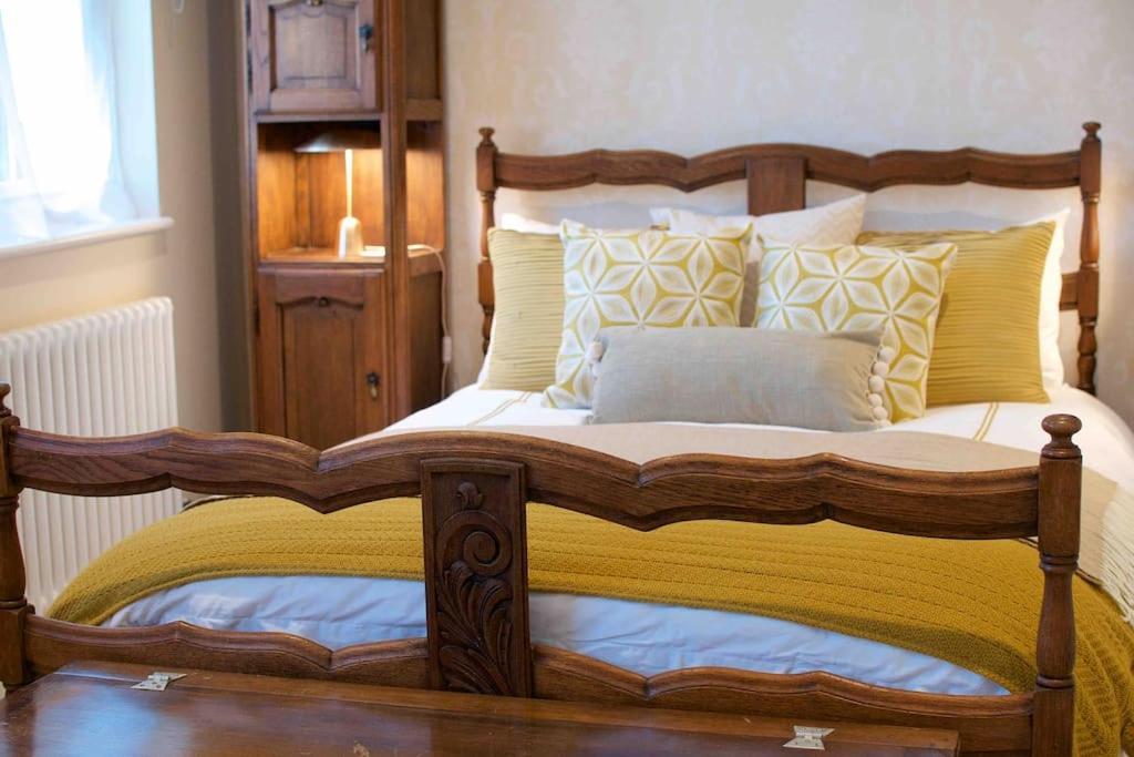 Canal View 2 Bedrooms End Of Terrace شيشستر المظهر الخارجي الصورة